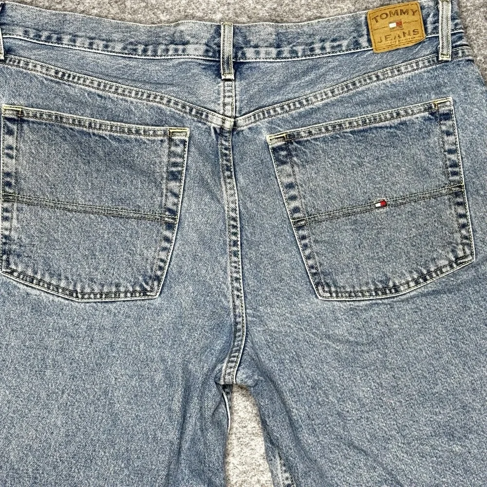 Tommy Hilfiger Mens 38‎ Light Wash Denim Shorts Vintage 90s Baggy Blue